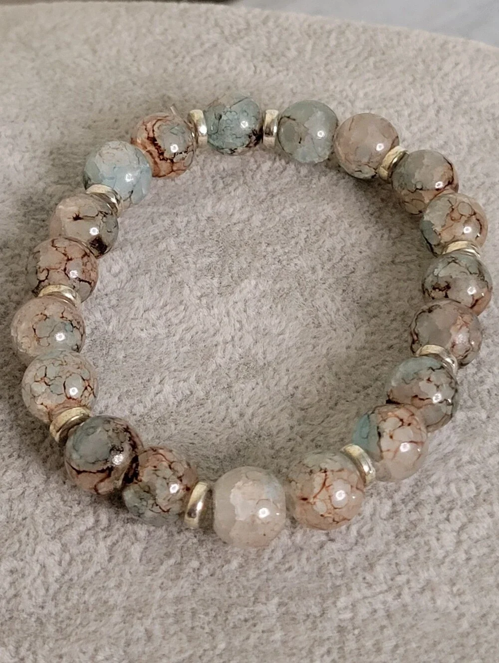 Smooth Round Dragon Vein Agate Stretch Bracelet – Aqua & Tan Gemstone Beads